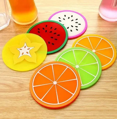 Porta-Copos de Silicone em Formato de Fruta – Antiderrapante, Isolante Térmico e Decorativo para sua Cozinha e Mesa