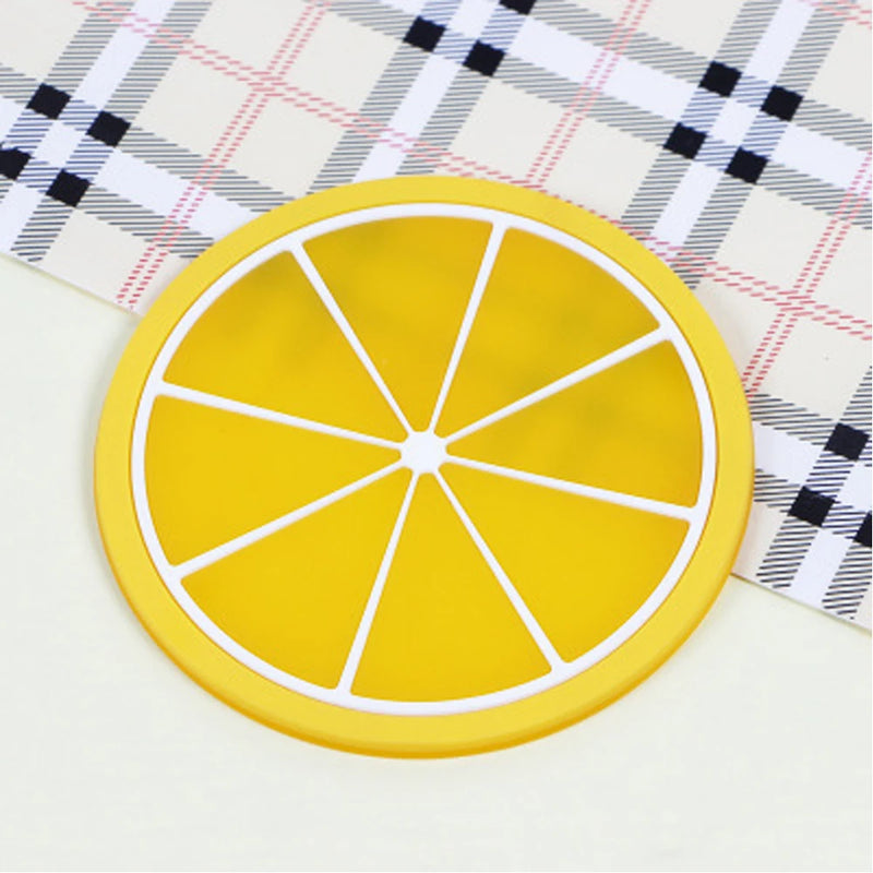 Porta-Copos de Silicone em Formato de Fruta – Antiderrapante, Isolante Térmico e Decorativo para sua Cozinha e Mesa