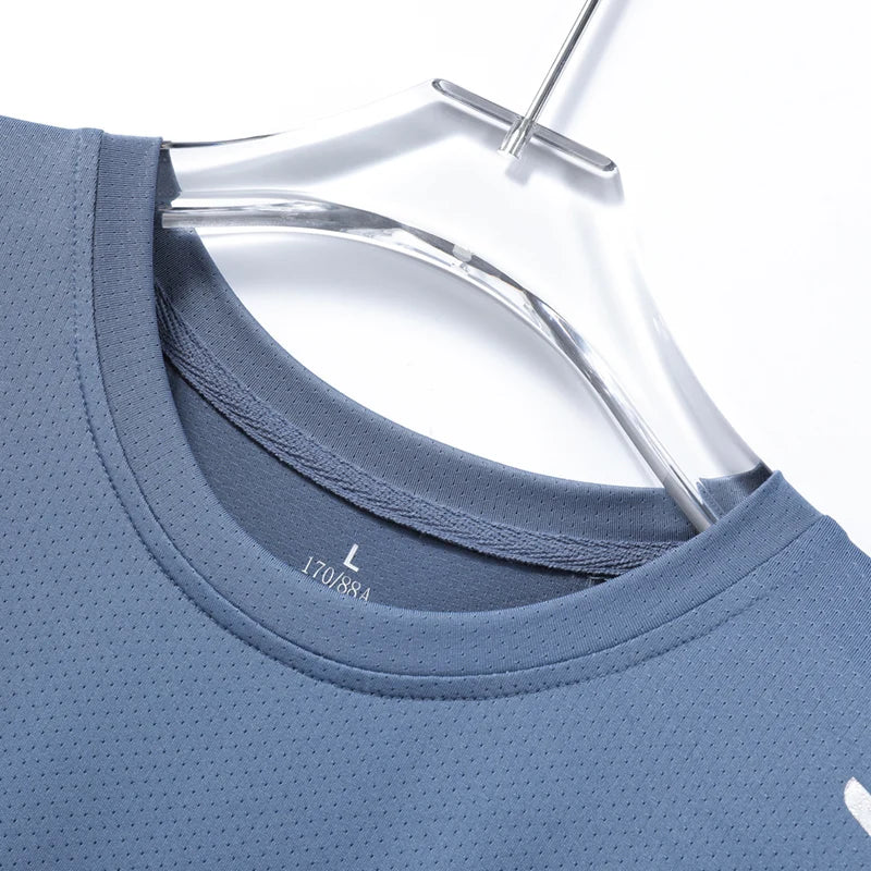 Camiseta Masculina CHRLCK para Corrida – Secagem Rápida, Respirável e Confortável! Ideal para Hiking, Pesca e Atividades ao Ar Livre. Camisa de Verão com Elasticidade e Conforto para o Seu Melhor Desempenho!
